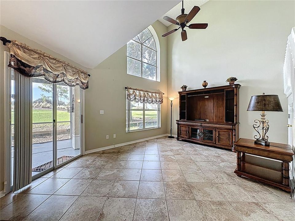 Active With Contract: $245,000 (3 beds, 2 baths, 1324 Square Feet)