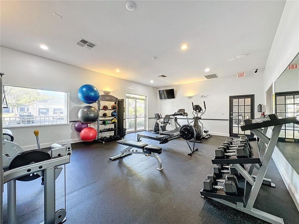 Active With Contract: $245,000 (3 beds, 2 baths, 1324 Square Feet)