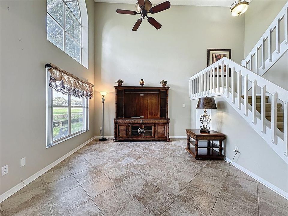 Active With Contract: $245,000 (3 beds, 2 baths, 1324 Square Feet)