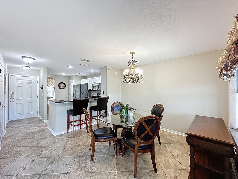 Active With Contract: $245,000 (3 beds, 2 baths, 1324 Square Feet)