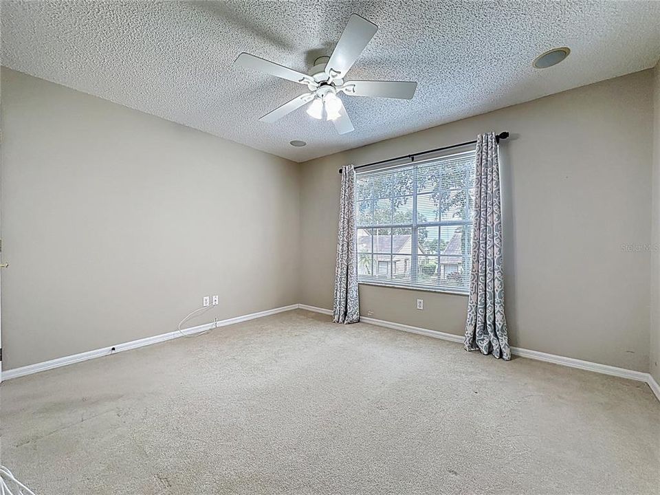 Active With Contract: $245,000 (3 beds, 2 baths, 1324 Square Feet)