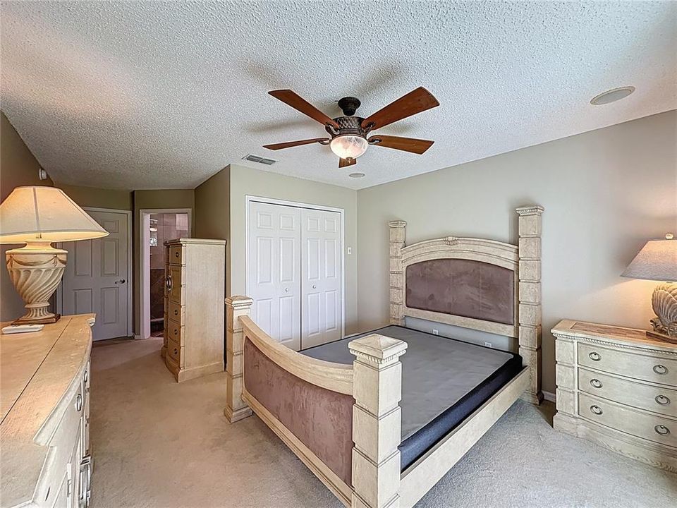 Active With Contract: $245,000 (3 beds, 2 baths, 1324 Square Feet)