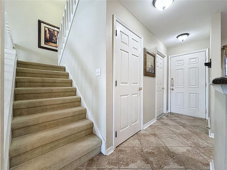 Active With Contract: $245,000 (3 beds, 2 baths, 1324 Square Feet)