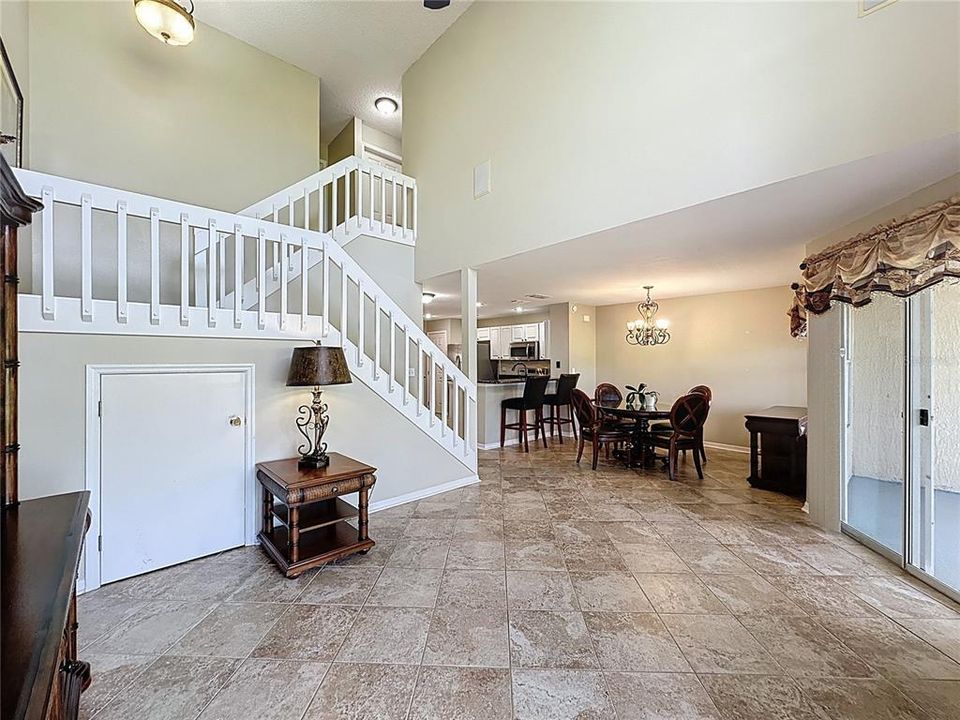 Active With Contract: $245,000 (3 beds, 2 baths, 1324 Square Feet)