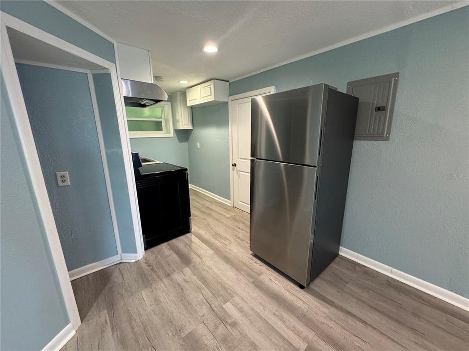 В аренду: $1,200 (2 спален, 1 ванн, 985 Квадратных фут)