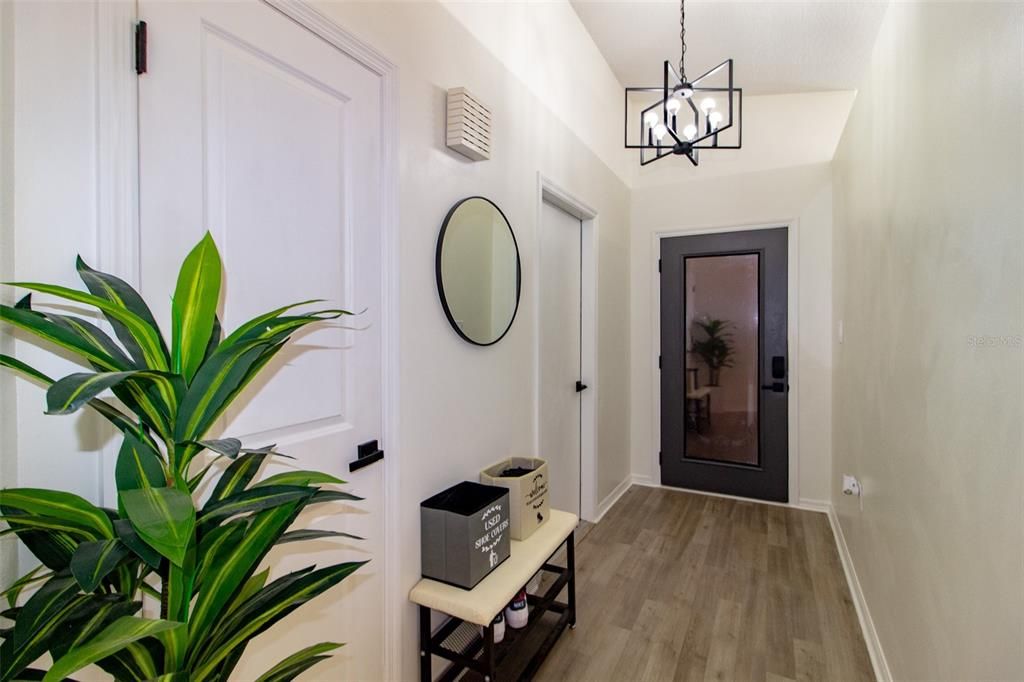 На продажу: $299,000 (2 спален, 2 ванн, 1321 Квадратных фут)