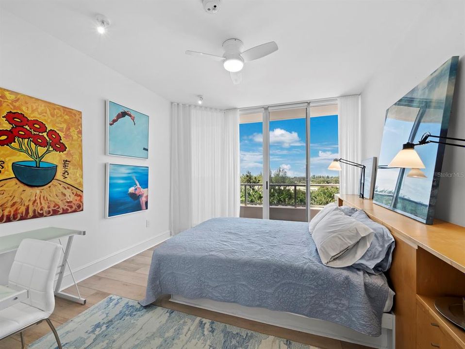 En Venta: $1,695,000 (3 camas, 3 baños, 2550 Pies cuadrados)