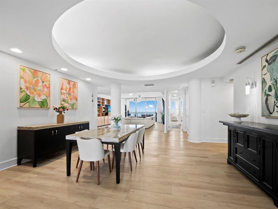 En Venta: $1,695,000 (3 camas, 3 baños, 2550 Pies cuadrados)