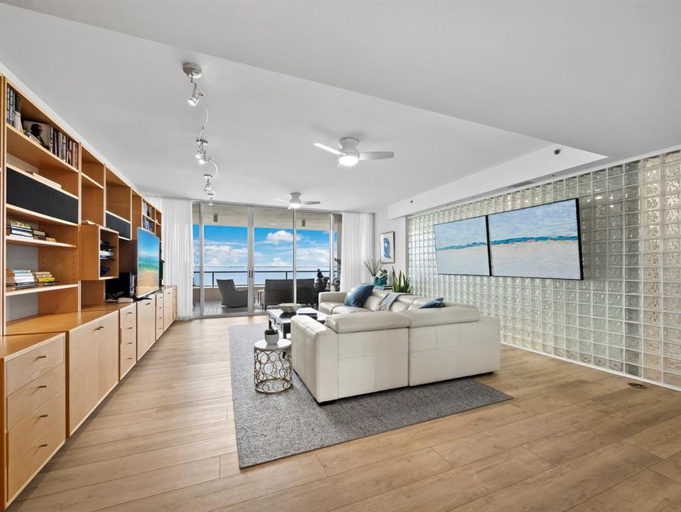 En Venta: $1,695,000 (3 camas, 3 baños, 2550 Pies cuadrados)