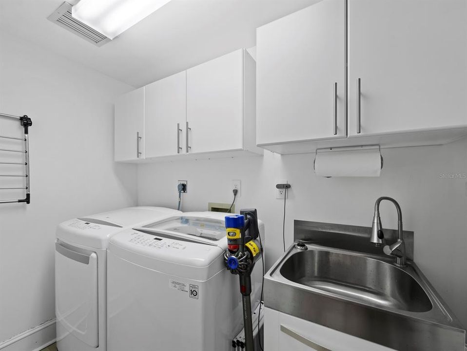 En Venta: $1,695,000 (3 camas, 3 baños, 2550 Pies cuadrados)