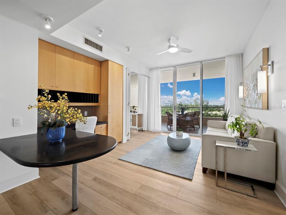 En Venta: $1,695,000 (3 camas, 3 baños, 2550 Pies cuadrados)