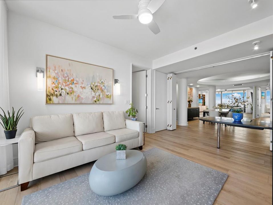 En Venta: $1,695,000 (3 camas, 3 baños, 2550 Pies cuadrados)