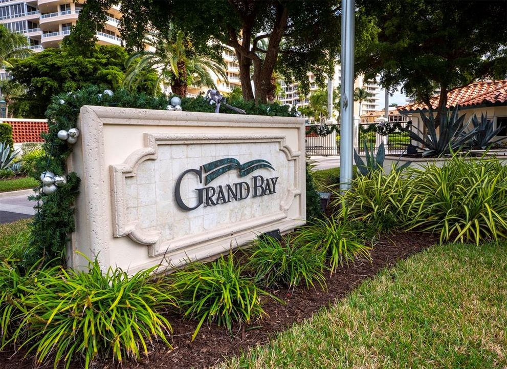 En Venta: $1,695,000 (3 camas, 3 baños, 2550 Pies cuadrados)