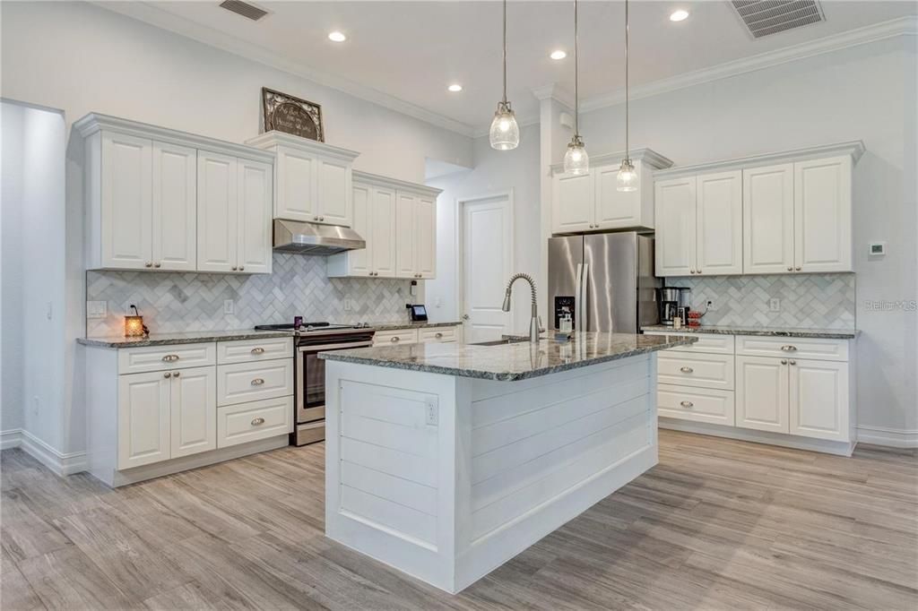 For Sale: $540,000 (3 beds, 2 baths, 1851 Square Feet)