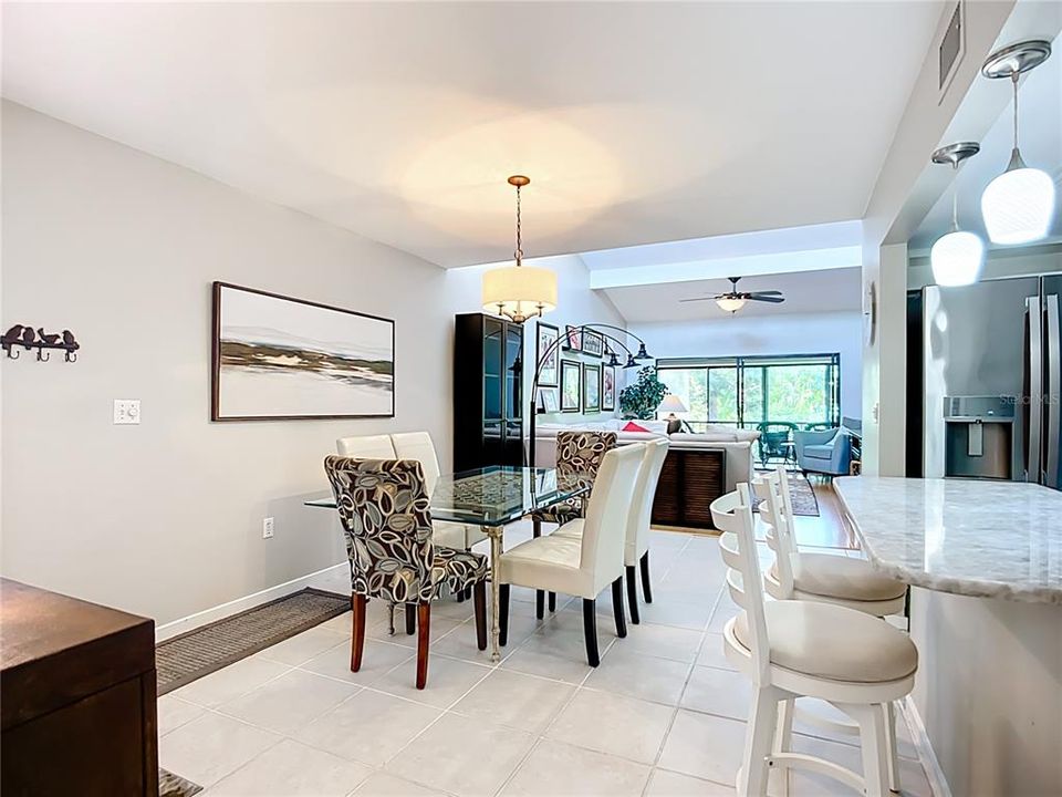 For Sale: $399,800 (2 beds, 2 baths, 1320 Square Feet)