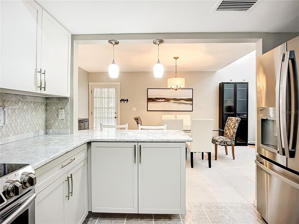 For Sale: $399,800 (2 beds, 2 baths, 1320 Square Feet)