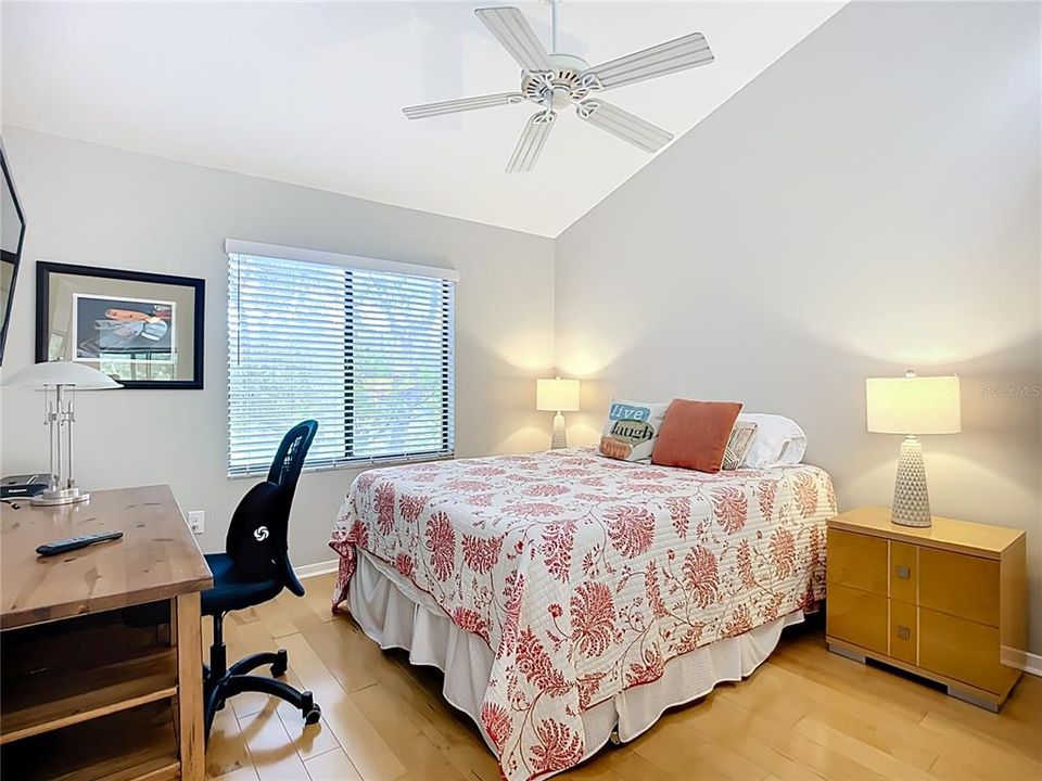 For Sale: $399,800 (2 beds, 2 baths, 1320 Square Feet)