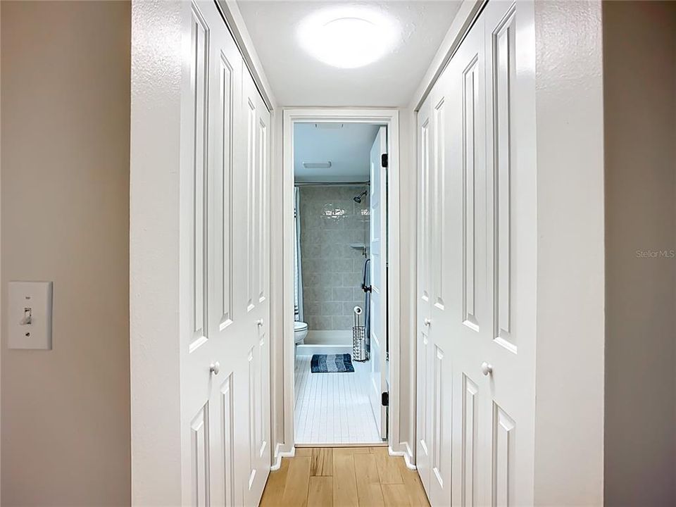 For Sale: $399,800 (2 beds, 2 baths, 1320 Square Feet)