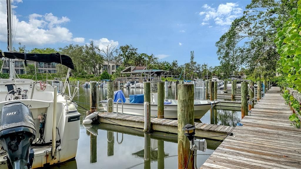 For Sale: $399,800 (2 beds, 2 baths, 1320 Square Feet)