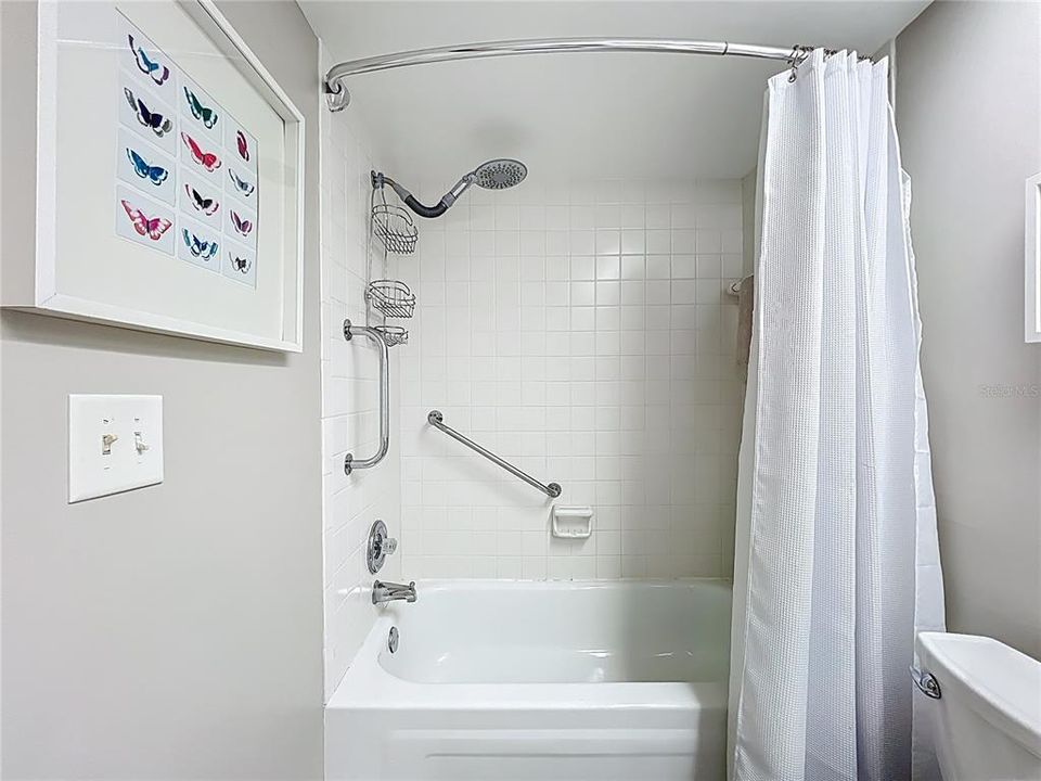 For Sale: $399,800 (2 beds, 2 baths, 1320 Square Feet)