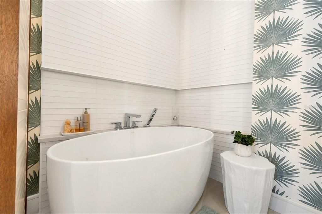 待售: $4,795,000 (3 贝兹, 2 浴室, 2634 平方英尺)