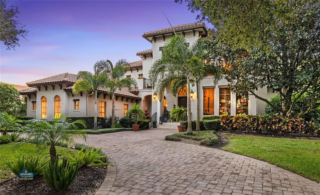 Под контрактом: $2,495,000 (5 спален, 4 ванн, 5916 Квадратных фут)