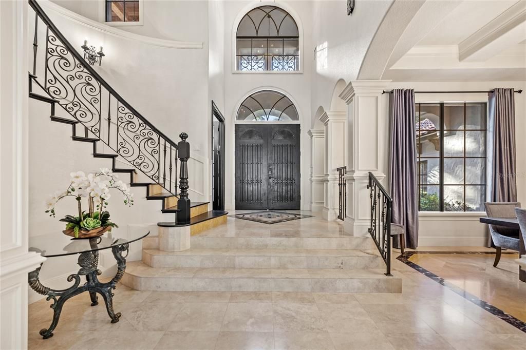 Под контрактом: $2,495,000 (5 спален, 4 ванн, 5916 Квадратных фут)