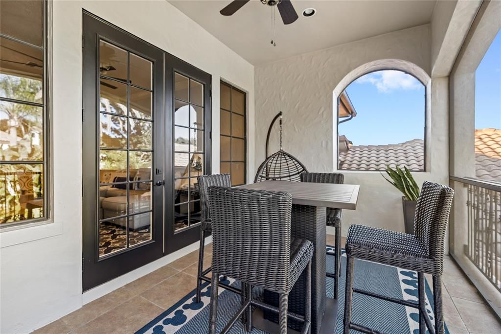 Под контрактом: $2,495,000 (5 спален, 4 ванн, 5916 Квадратных фут)