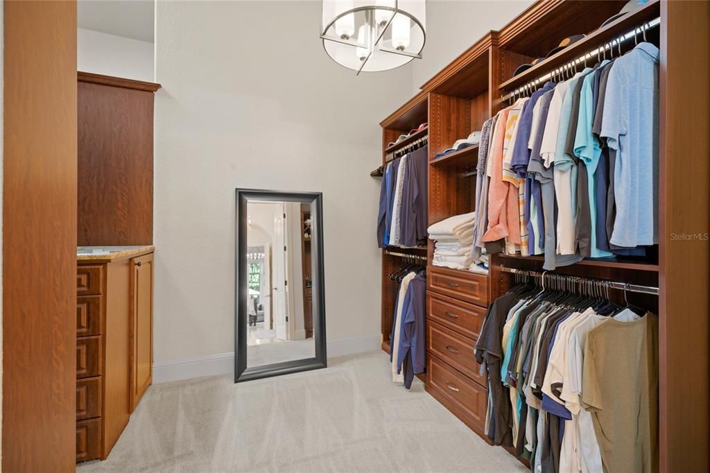 Под контрактом: $2,495,000 (5 спален, 4 ванн, 5916 Квадратных фут)