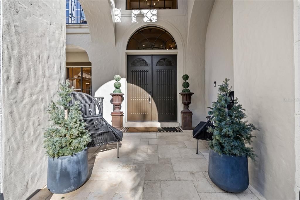 Под контрактом: $2,495,000 (5 спален, 4 ванн, 5916 Квадратных фут)