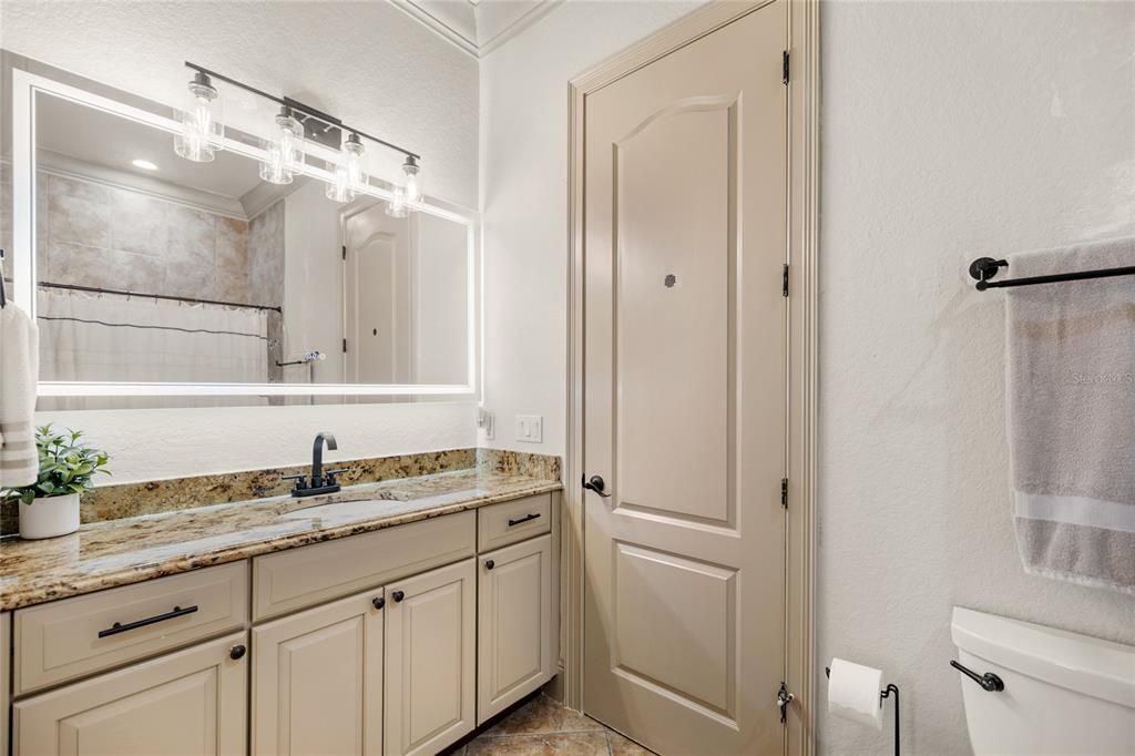 Под контрактом: $2,495,000 (5 спален, 4 ванн, 5916 Квадратных фут)