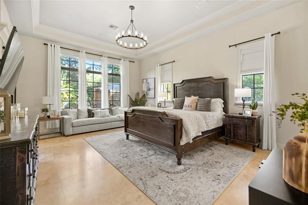 Под контрактом: $2,495,000 (5 спален, 4 ванн, 5916 Квадратных фут)