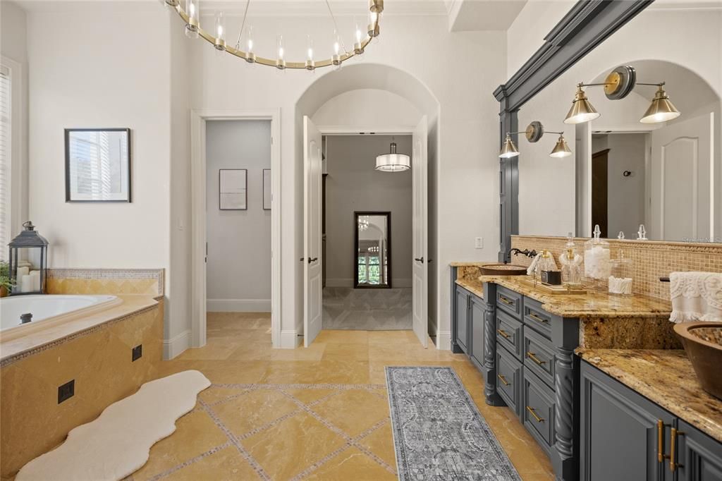 Под контрактом: $2,495,000 (5 спален, 4 ванн, 5916 Квадратных фут)