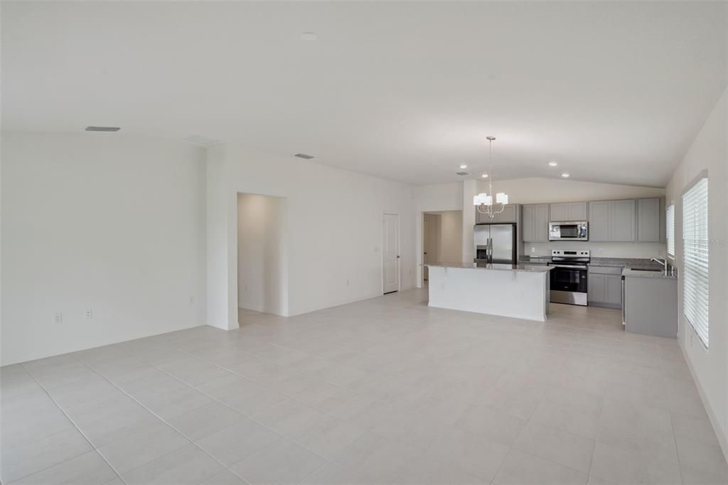 В аренду: $2,650 (4 спален, 2 ванн, 2168 Квадратных фут)