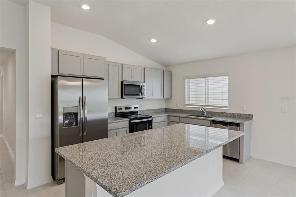 В аренду: $2,650 (4 спален, 2 ванн, 2168 Квадратных фут)