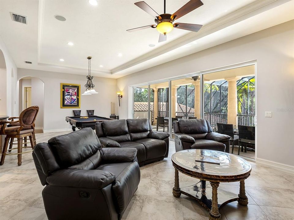 На продажу: $3,899,000 (4 спален, 4 ванн, 7317 Квадратных фут)