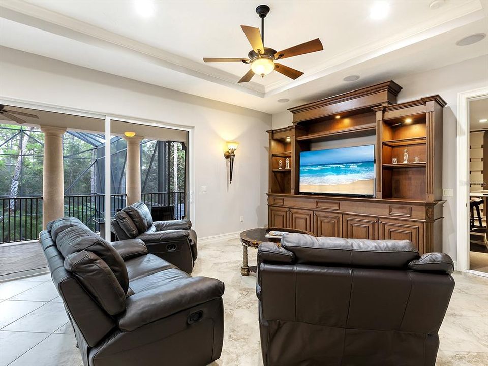 На продажу: $3,899,000 (4 спален, 4 ванн, 7317 Квадратных фут)