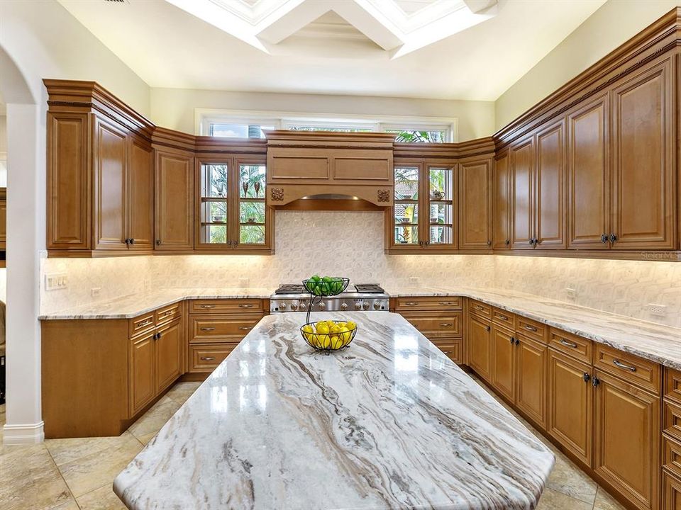 На продажу: $3,899,000 (4 спален, 4 ванн, 7317 Квадратных фут)