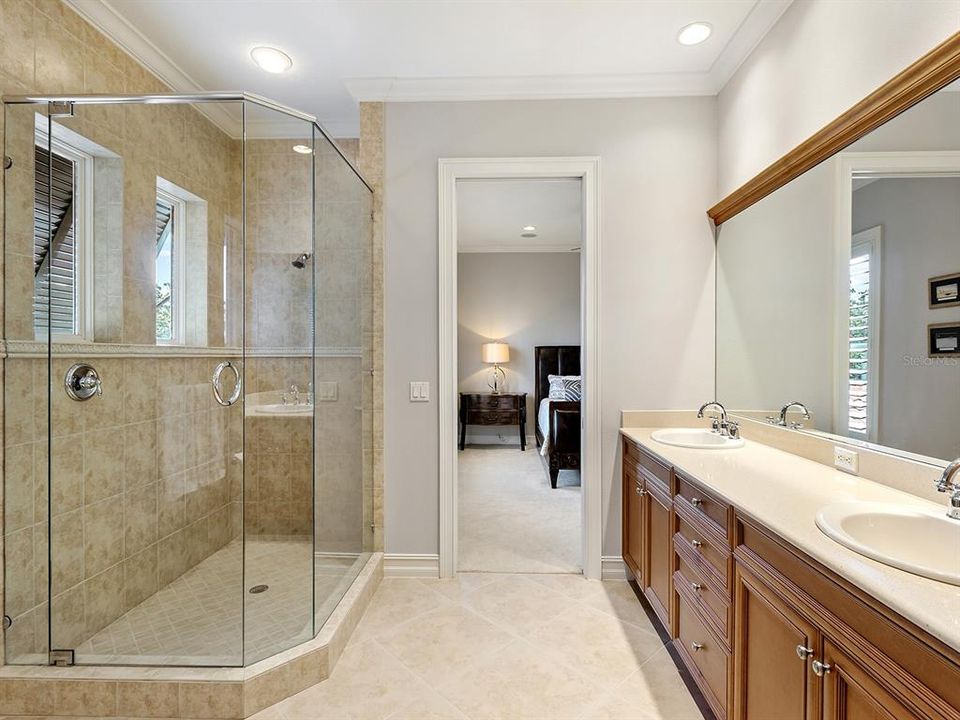 На продажу: $3,899,000 (4 спален, 4 ванн, 7317 Квадратных фут)