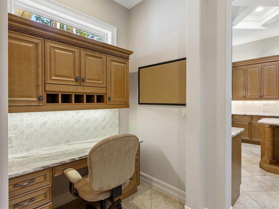 На продажу: $3,899,000 (4 спален, 4 ванн, 7317 Квадратных фут)