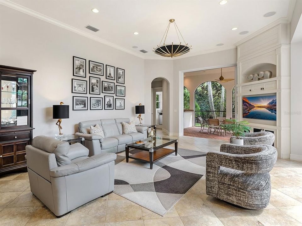 На продажу: $3,899,000 (4 спален, 4 ванн, 7317 Квадратных фут)