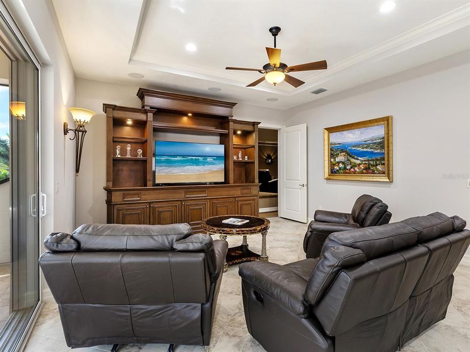 На продажу: $3,899,000 (4 спален, 4 ванн, 7317 Квадратных фут)