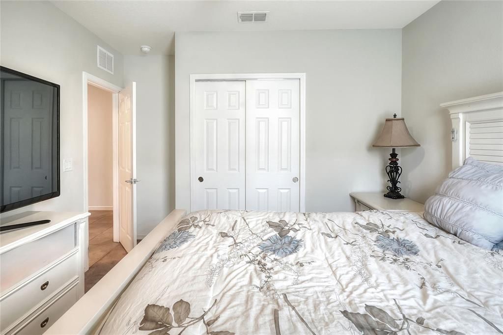 出租: $2,400 (4 贝兹, 2 浴室, 1865 平方英尺)