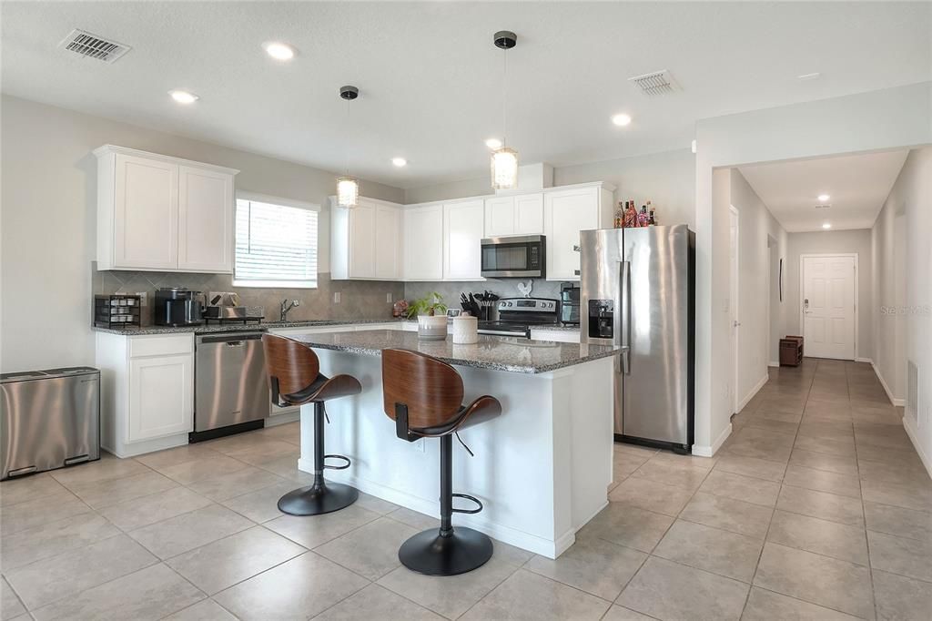 出租: $2,400 (4 贝兹, 2 浴室, 1865 平方英尺)