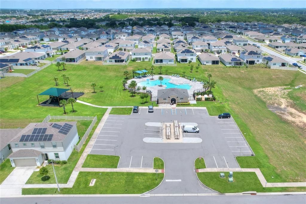 出租: $2,400 (4 贝兹, 2 浴室, 1865 平方英尺)