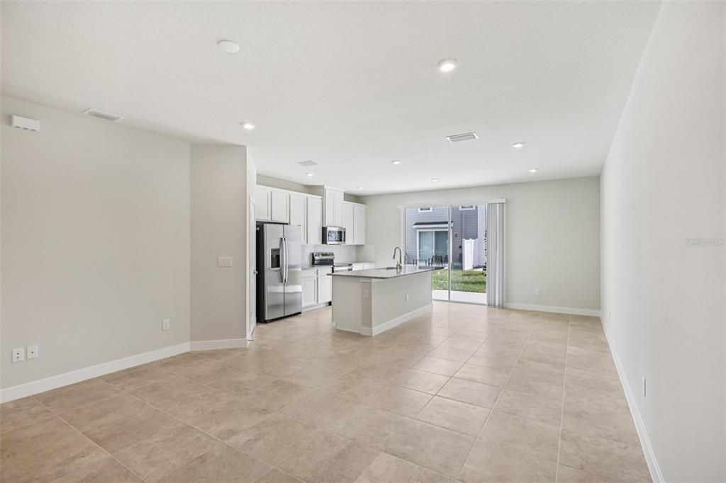 En Renta: $2,250 (3 camas, 2 baños, 1674 Pies cuadrados)