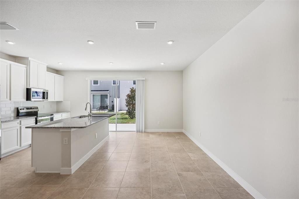 En Renta: $2,250 (3 camas, 2 baños, 1674 Pies cuadrados)