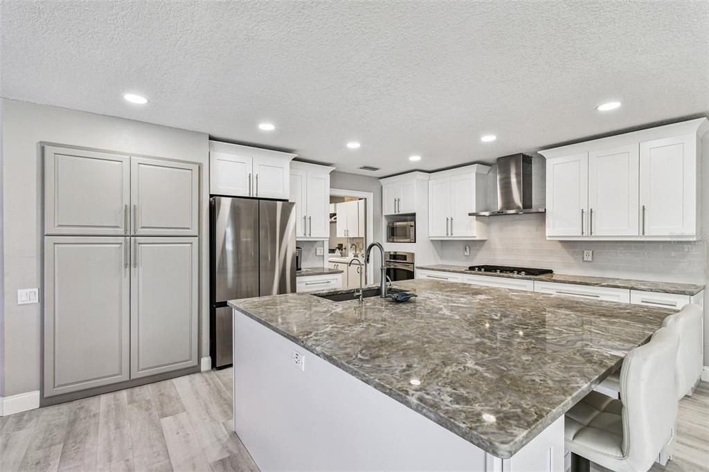 待售: $1,695,000 (4 贝兹, 3 浴室, 3317 平方英尺)