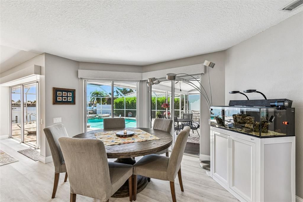 待售: $1,695,000 (4 贝兹, 3 浴室, 3317 平方英尺)