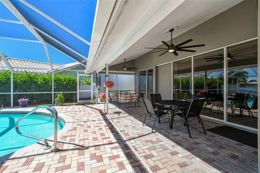 待售: $1,695,000 (4 贝兹, 3 浴室, 3317 平方英尺)